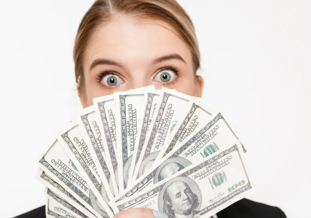 سودهای خیالی غیرواقعی شرکت های هرمی جرم ایجاد تاسیس شرکت هرمی چیست وکیل برای دفاع جرم اخلال در نظام اقتصادی