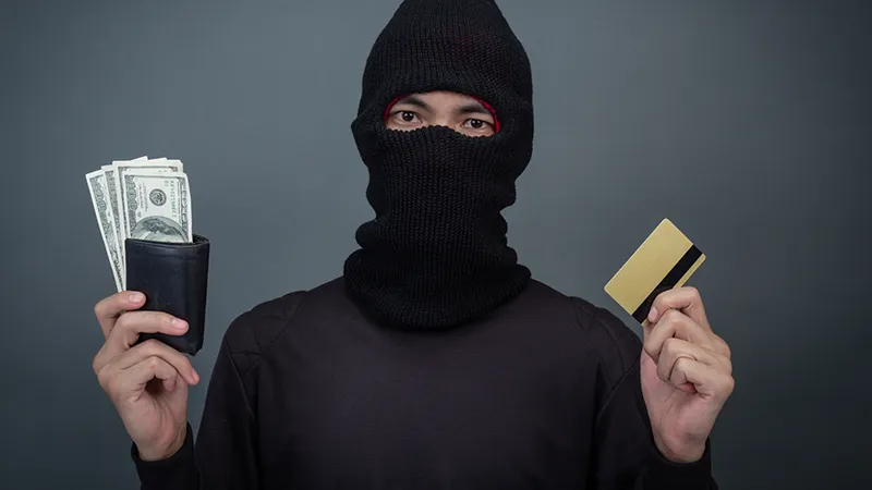 ترفندهای تشخیص دستگاه اسکیمر: این مقاله را بخوانید تا حسابتان خالی نشود!