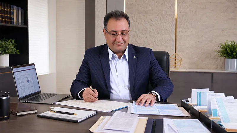 بررسی و دسته‌بندی مدارک مالی در پرونده جرائم احضار به دادسرای جرائم اقتصادی توسط وکیل جرائم اقتصادی